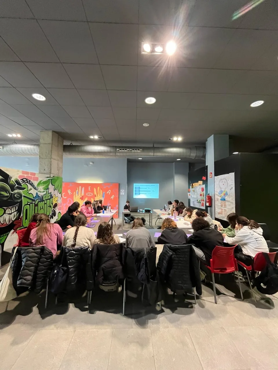 Participants en una activitat de formació en el lleure