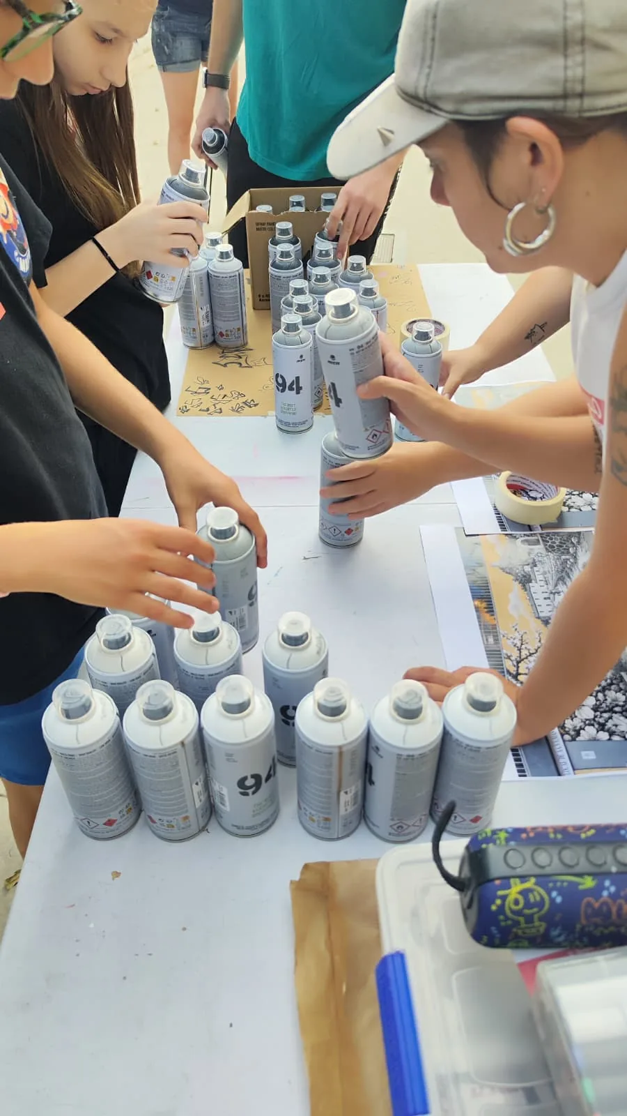 Preparació d’un taller creatiu a la Nau 4